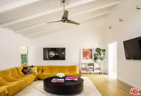 2501 Walnut Ave, Venice, CA 90291