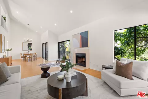 1742 S Bentley Ave #301, Los Angeles, CA 90025