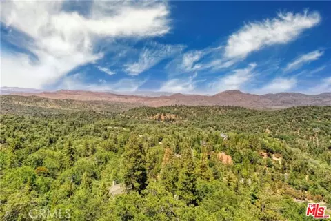28270 Arbon Ln, Lake Arrowhead, CA 92352