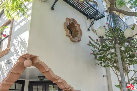 12603 Moorpark St #304, Studio City, CA 91604