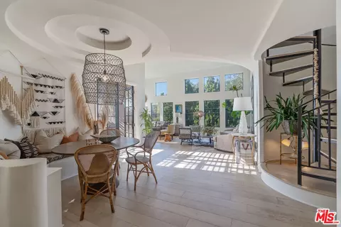 12603 Moorpark St #304, Studio City, CA 91604