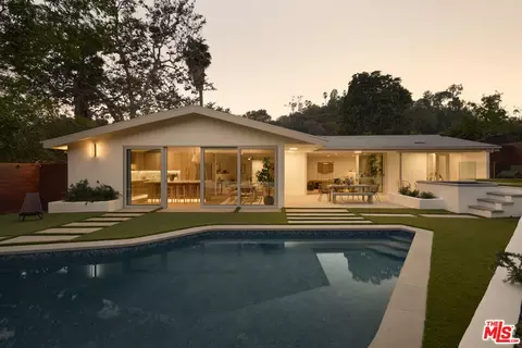 2508 N Vermont Ave, Los Angeles, CA 90027