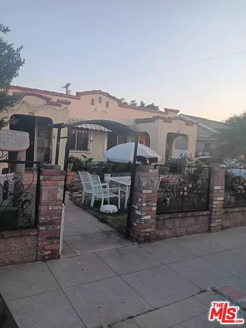 858 W 64th St, Los Angeles, CA 90044