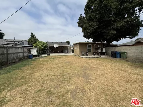 Exterior - 14422 S Butler Ave, Compton, CA 90221 photo 2 of 6