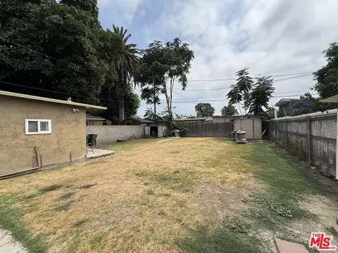 Exterior - 14422 S Butler Ave, Compton, CA 90221 photo 4 of 6