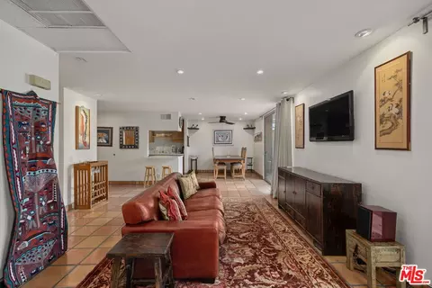 100 S Doheny Dr #214, Los Angeles, CA 90048