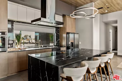 Kitchen - 7217 Juniper Rd, Joshua Tree, CA 92252 photo 2 of 2