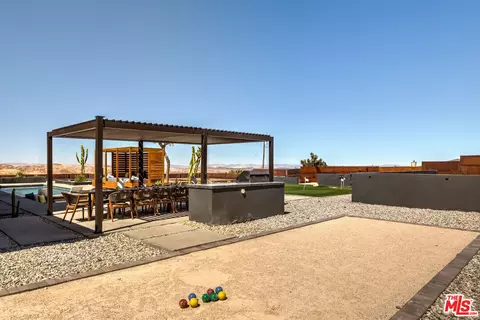 Exterior - 7217 Juniper Rd, Joshua Tree, CA 92252 photo 11 of 17