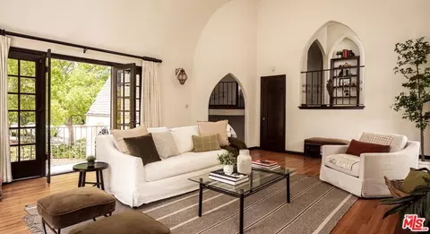 2064 Ames St, Los Angeles, CA 90027
