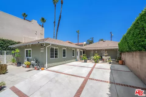 7128 Mammoth Ave, Van Nuys, CA 91405