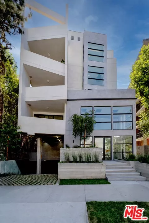 1361 Kelton Ave #401, Los Angeles, CA 90024