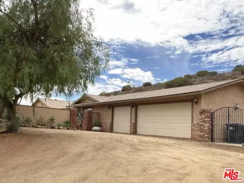 33931 Hanawalt Rd, Agua Dulce, CA 91390