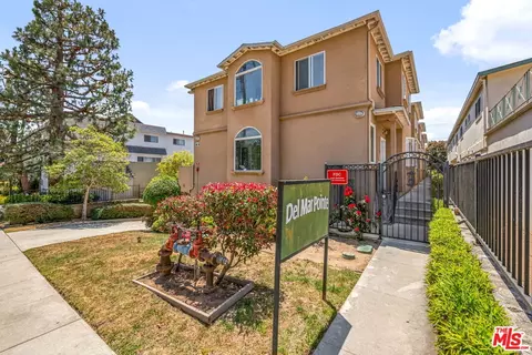 222 W Imperial Ave #3, El Segundo, CA 90245