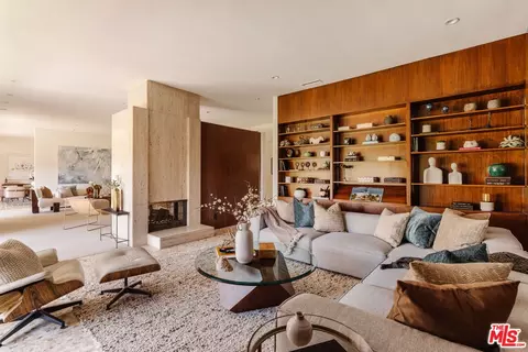 509 N Robinwood Dr, Los Angeles, CA 90049