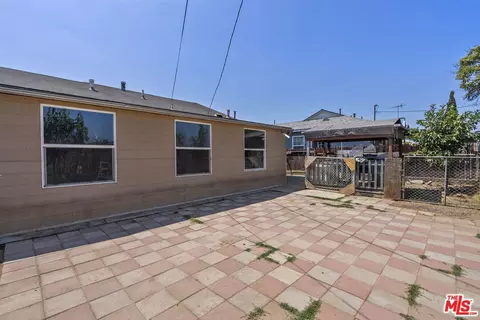 1127 W Arbutus St, Compton, CA 90220 photo 17