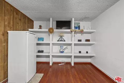 1127 W Arbutus St, Compton, CA 90220 photo 15
