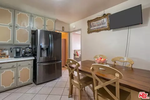 1127 W Arbutus St, Compton, CA 90220 photo 8