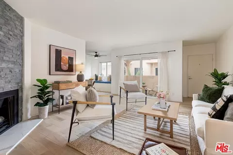914 Lincoln Blvd #307, Santa Monica, CA 90403