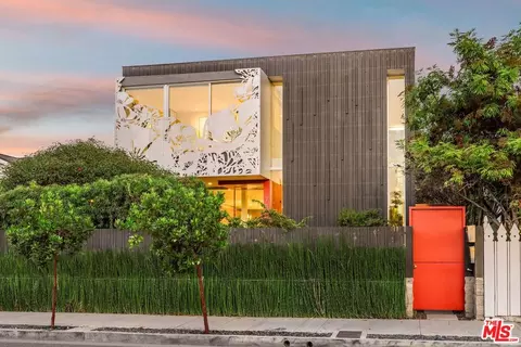 732 Brooks Ave, Venice, CA 90291