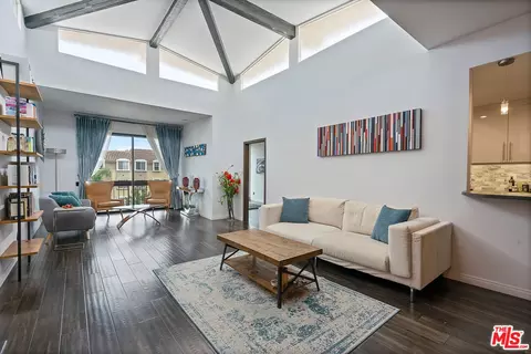 2175 S Beverly Glen Blvd #403, Los Angeles, CA 90025