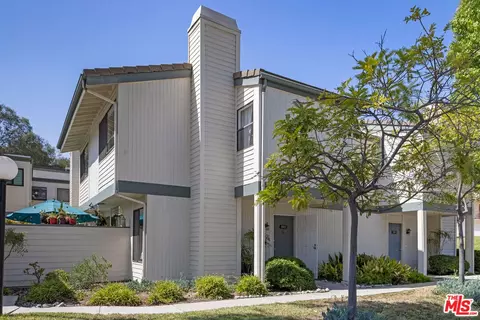 10500 Sunland Blvd #2, Sunland, CA 91040