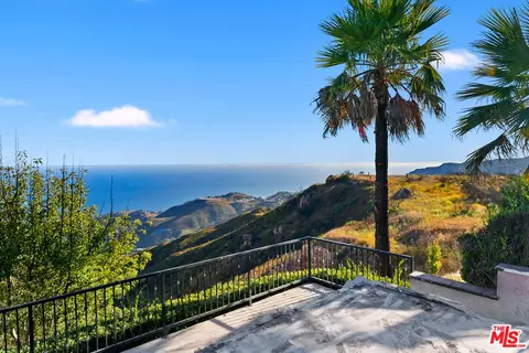 23010 Saddle Peak Rd, Topanga, CA 90290