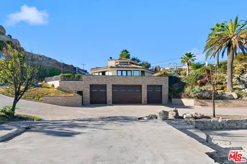 23010 Saddle Peak Rd, Topanga, CA 90290