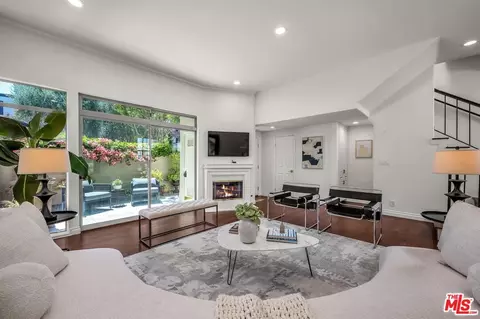 14101 Dickens St #4, Sherman Oaks, CA 91423