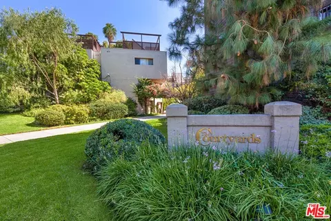 950 N Kings Rd #204, West Hollywood, CA 90069
