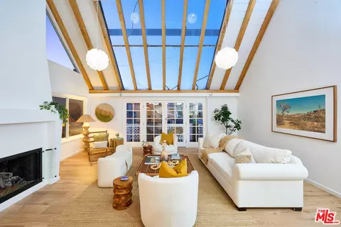 33 Reef St #5, Marina Del Rey, CA 90292