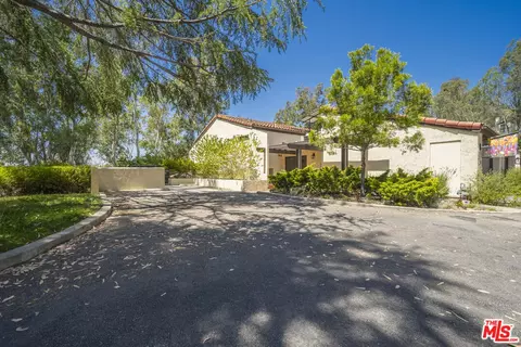 28 Aller Ct, Glendale, CA 91206