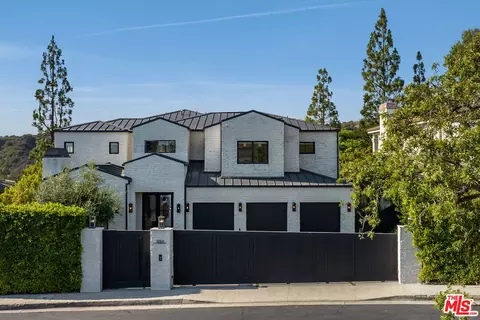 11753 Wetherby Ln, Los Angeles, CA 90077