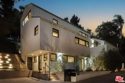 9843 Yoakum Dr, Beverly Hills, CA 90210