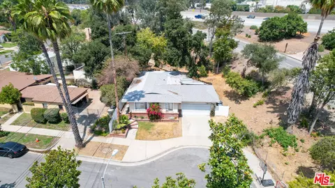 545 Stanton St, Pasadena, CA 91103 photo 6