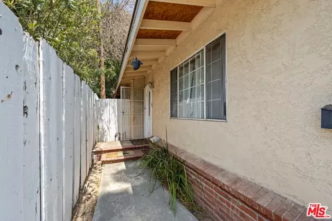 545 Stanton St, Pasadena, CA 91103 photo 9