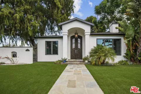 8000 Westlawn Ave, Los Angeles, CA 90045