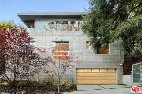 10060 Westwanda Dr, Beverly Hills, CA 90210