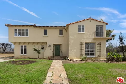 720 Chapala Dr, Pacific Palisades, CA 90272