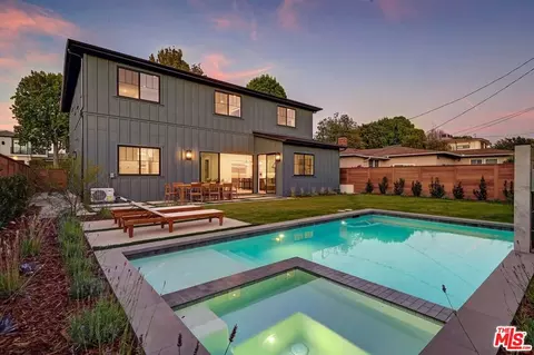 7733 Henefer Ave, Los Angeles, CA 90045