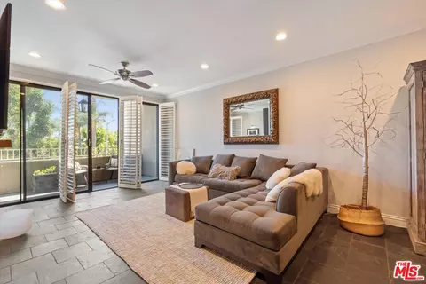 8455 Fountain Ave #208, West Hollywood, CA 90069