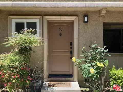 20158 Cohasset St #10, Winnetka, CA 91306