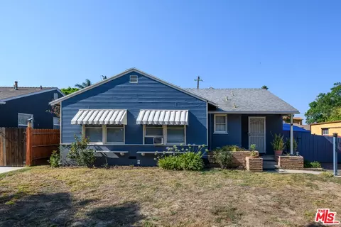 16539 Gilmore St, Lake Balboa, CA 91406