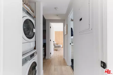 331 Brooks Ave #2, Venice, CA 90291 photo 16