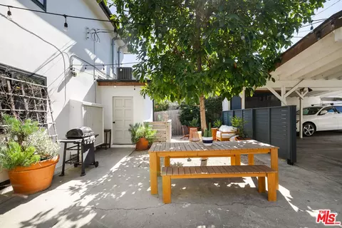 331 Brooks Ave #2, Venice, CA 90291 photo 23