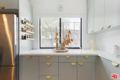 331 Brooks Ave #2, Venice, CA 90291 photo 5