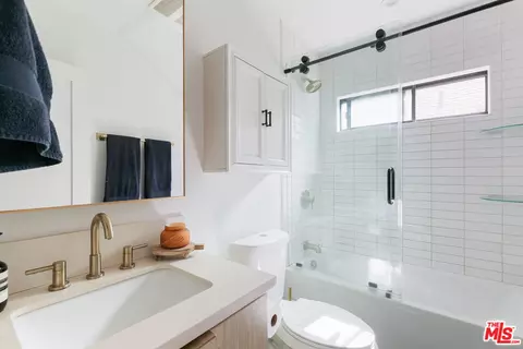 331 Brooks Ave #2, Venice, CA 90291 photo 14