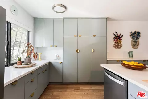 331 Brooks Ave #2, Venice, CA 90291 photo 7