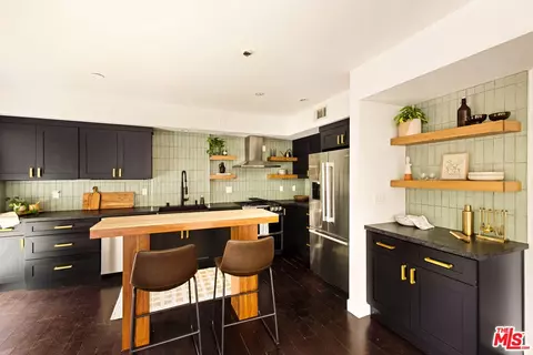 8513 Cashio St #101, Los Angeles, CA 90035