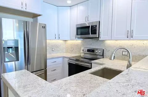 1731 Colby Ave #202, Los Angeles, CA 90025