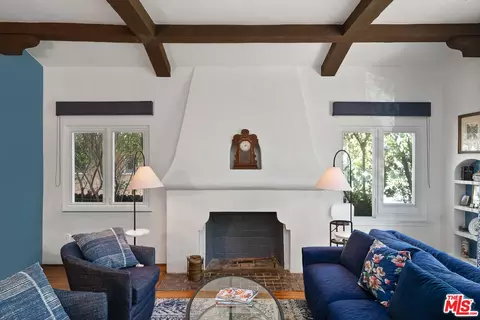 10365 Ilona Ave, Los Angeles, CA 90064